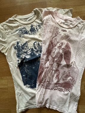 Womens Vtg UO Graphic Angel Tees